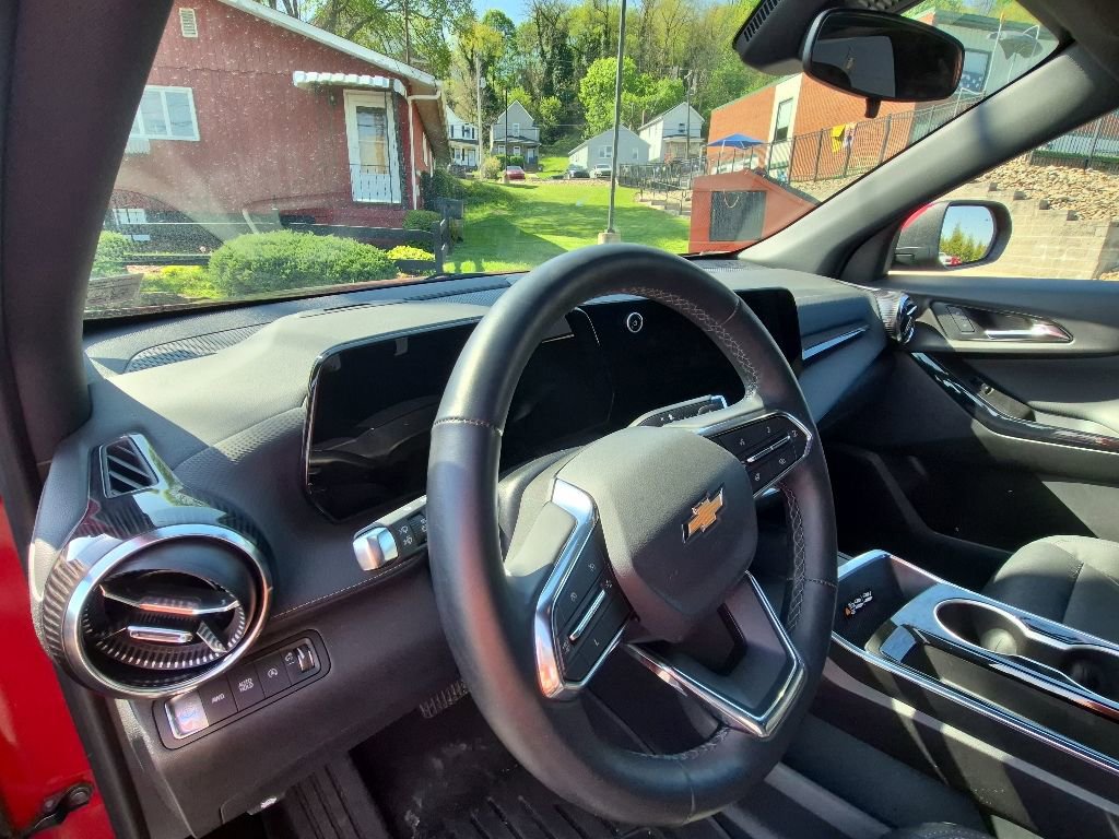 Used 2025 Chevrolet Equinox LT w/ Convenience Package II image 10