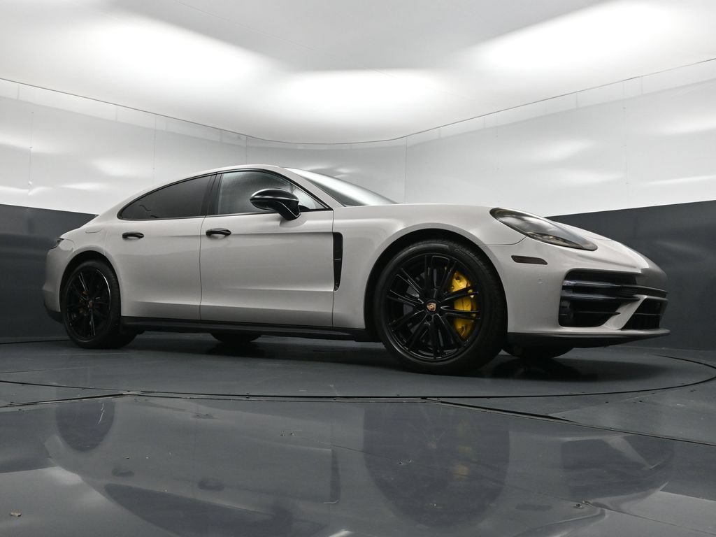 Certified 2022 Porsche Panamera Turbo S w/ Assistance Package AWD/4WD image 32
