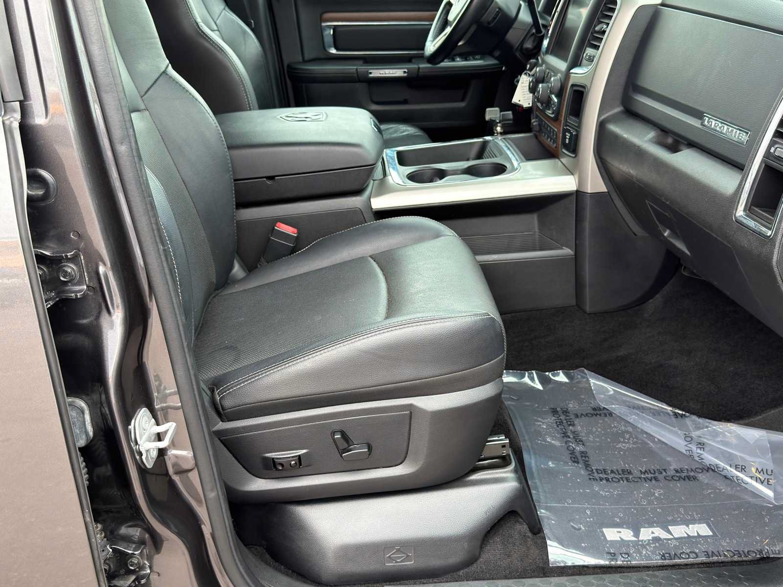 Used 2016 RAM 3500 Laramie w/ Protection Group AWD/4WD image 28