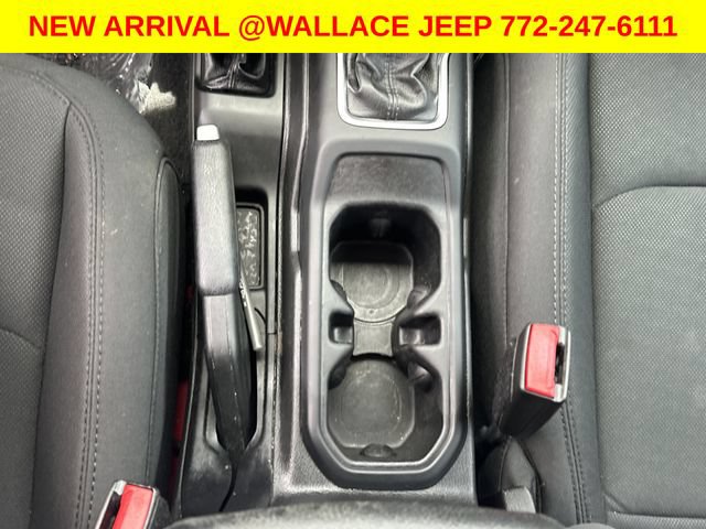Used 2022 Jeep Wrangler Sport AWD/4WD image 12