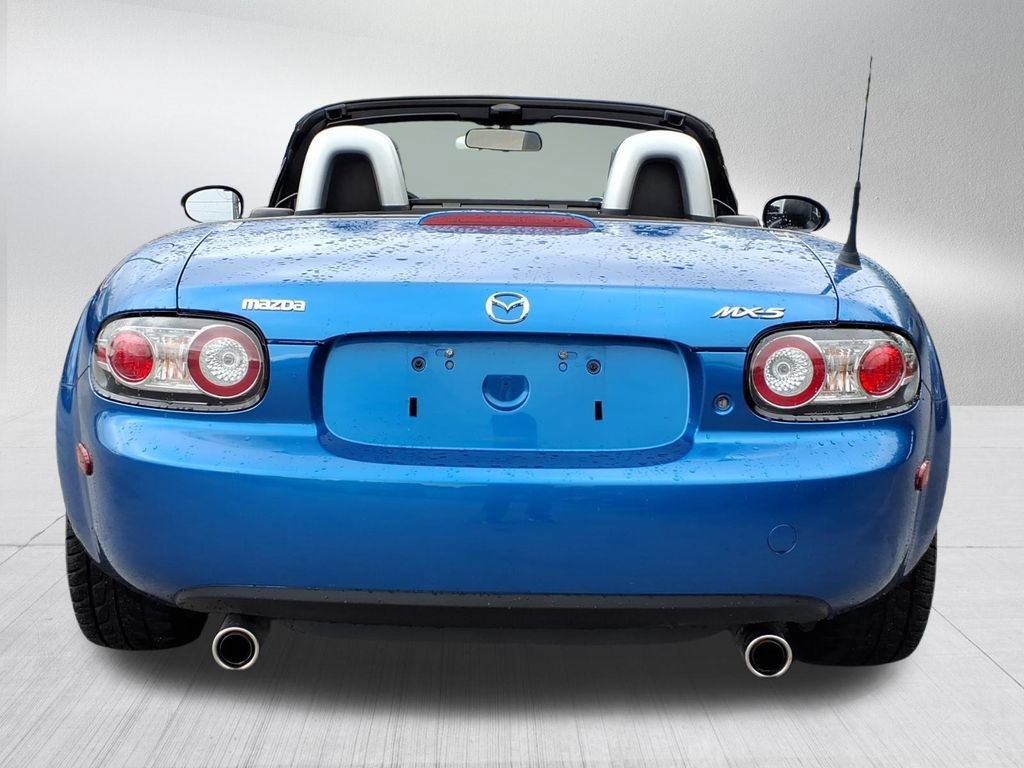 Used 2006 MAZDA MX-5 Miata Grand Touring RWD image 4