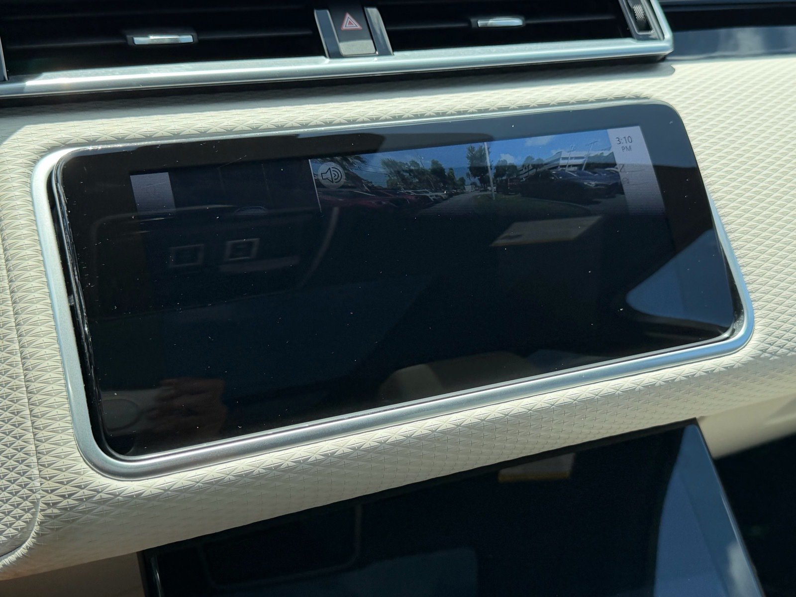 Used 2022 Land Rover Range Rover Velar R-Dynamic S AWD/4WD image 24