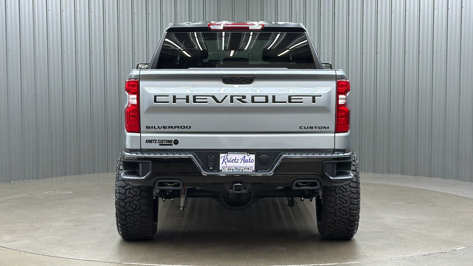 Used 2026 Chevrolet Silverado 1500 Custom Trail Boss w/ Dark Appearance Package AWD/4WD image 4
