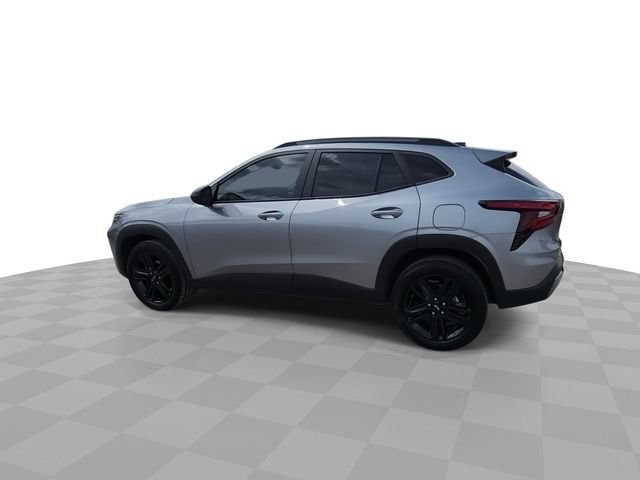 Used 2024 Chevrolet Trax ACTIV w/ Sunroof Package FWD image 6