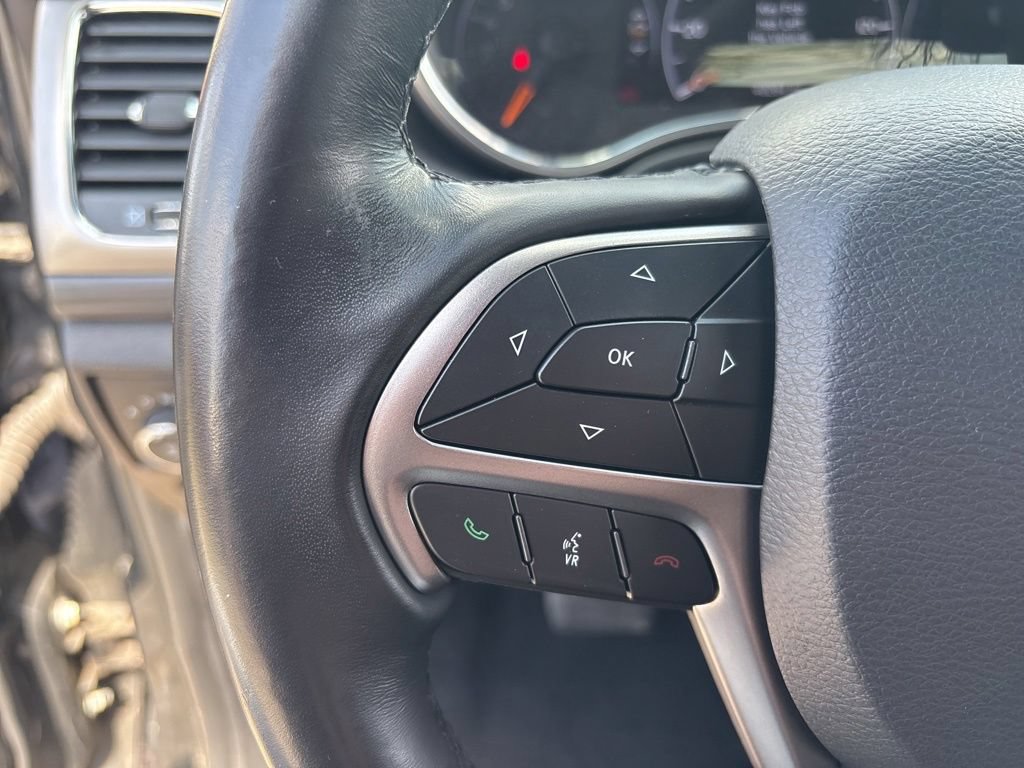 Used 2021 Jeep Grand Cherokee Laredo AWD/4WD image 25
