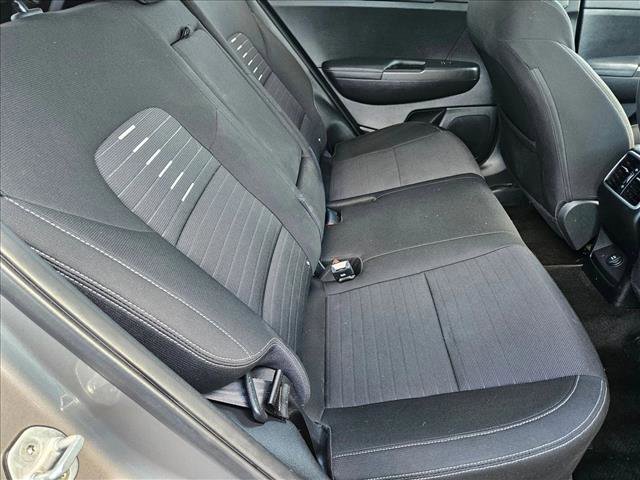 Used 2018 Kia Sportage LX image 16