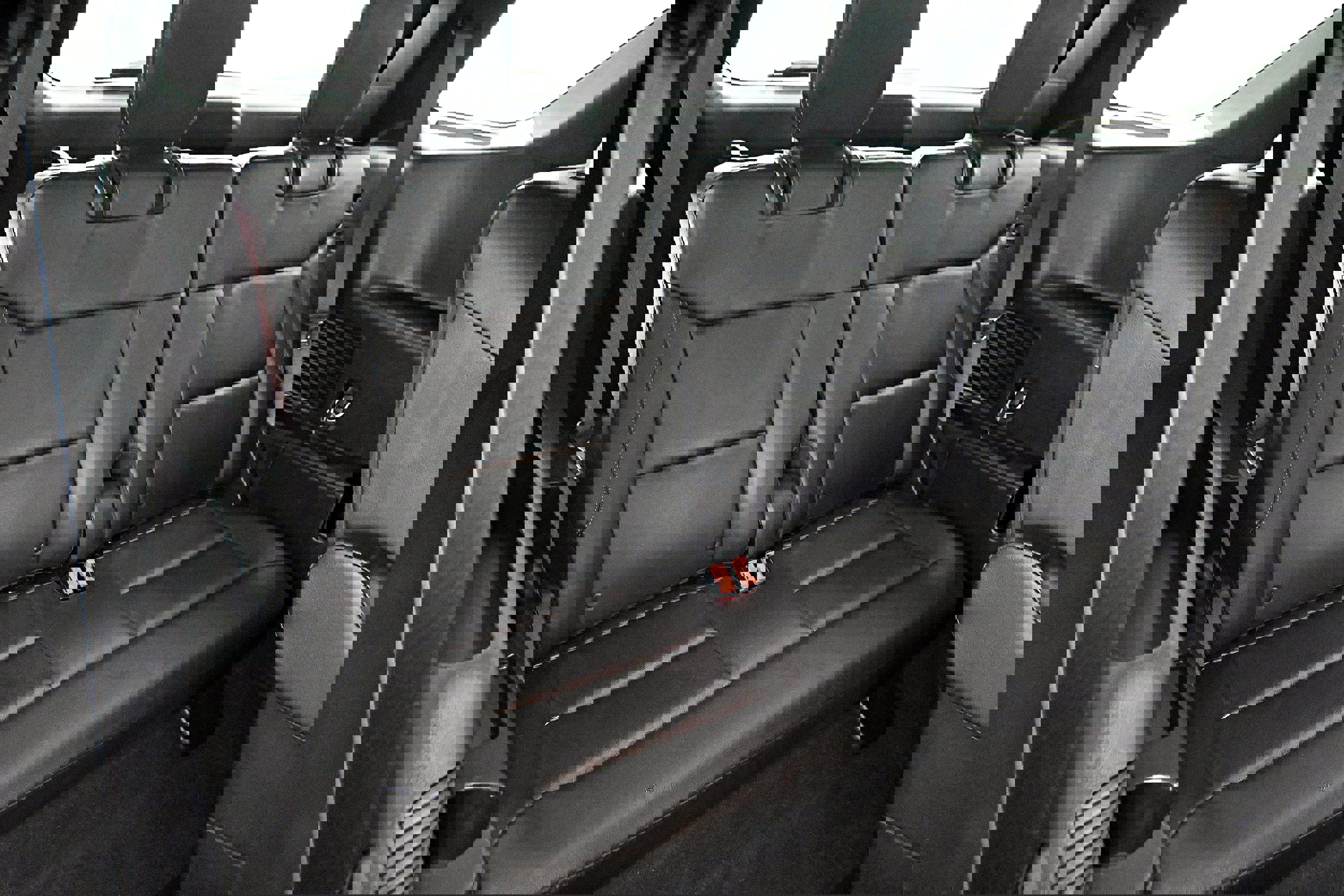 Used 2020 Ford Explorer XLT w/ Equipment Group 202A image 31