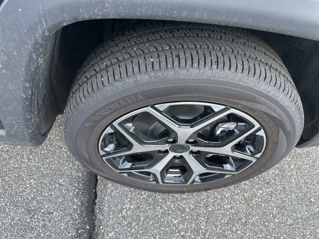 Used 2026 Jeep Compass Limited image 12