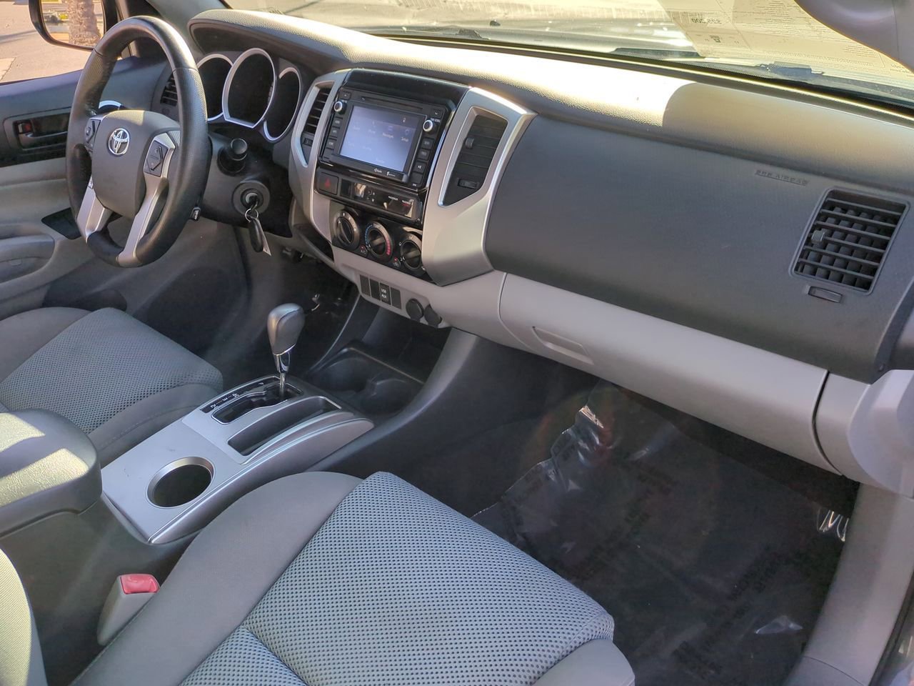 Used 2014 Toyota Tacoma PreRunner image 31