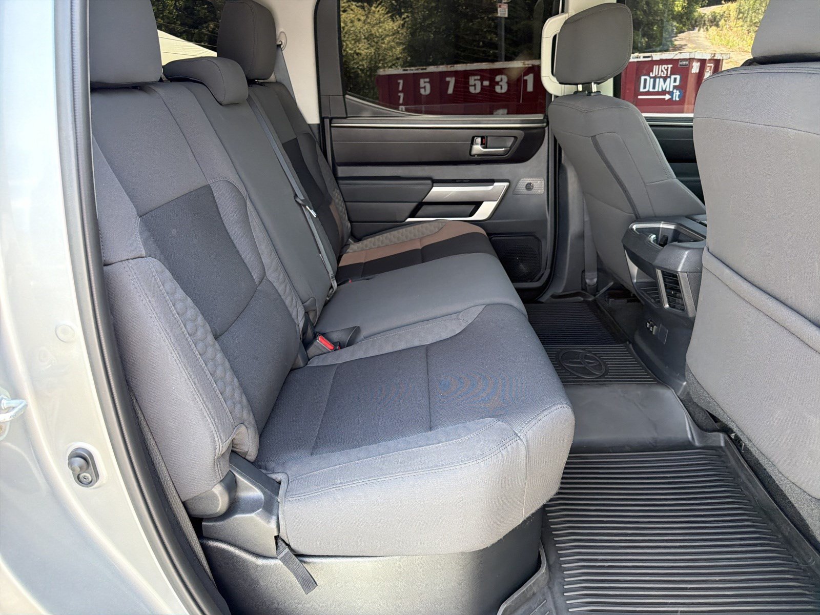 Used 2024 Toyota Tundra SR5 w/ SR5 Convenience Package AWD/4WD image 15