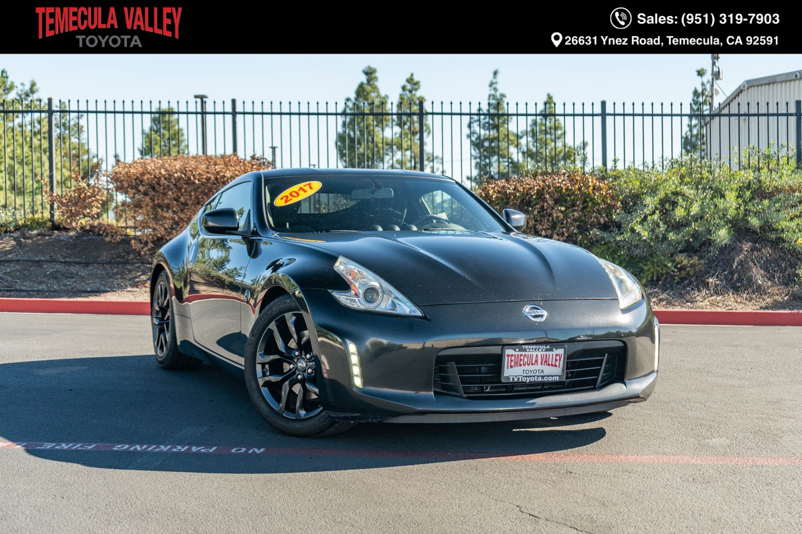 Used 2017 Nissan 370Z Coupe RWD image 1