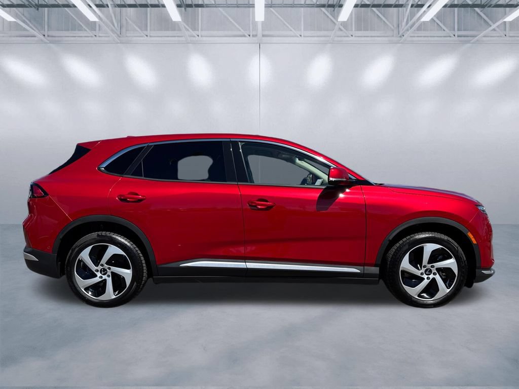 New 2027 VinFast VF 8 Eco AWD/4WD image 3