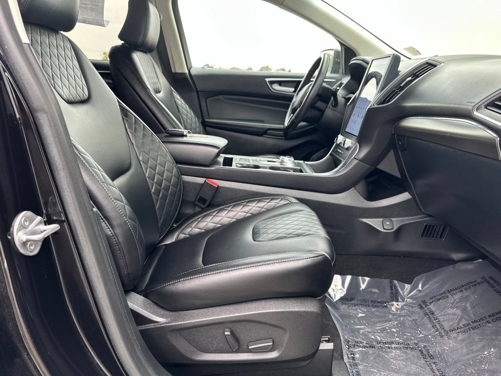 Certified 2023 Ford Edge Titanium AWD/4WD image 30