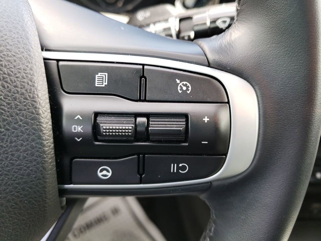 Used 2023 Kia K5 GT-Line image 12