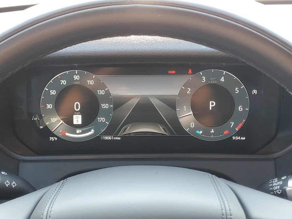 Used 2025 Land Rover Range Rover Velar S AWD/4WD image 17