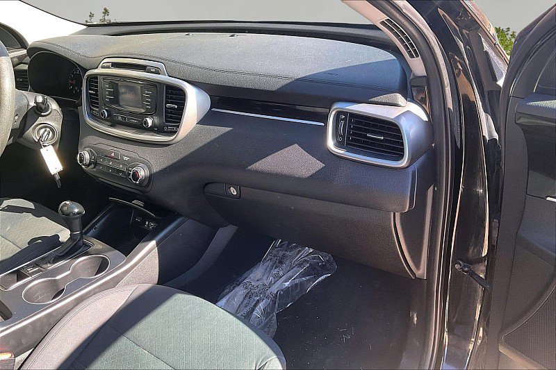 Used 2016 Kia Sorento AWD image 24