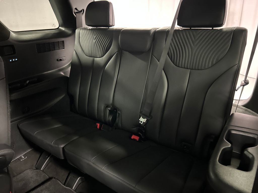 Used 2023 Hyundai Palisade Calligraphy image 23