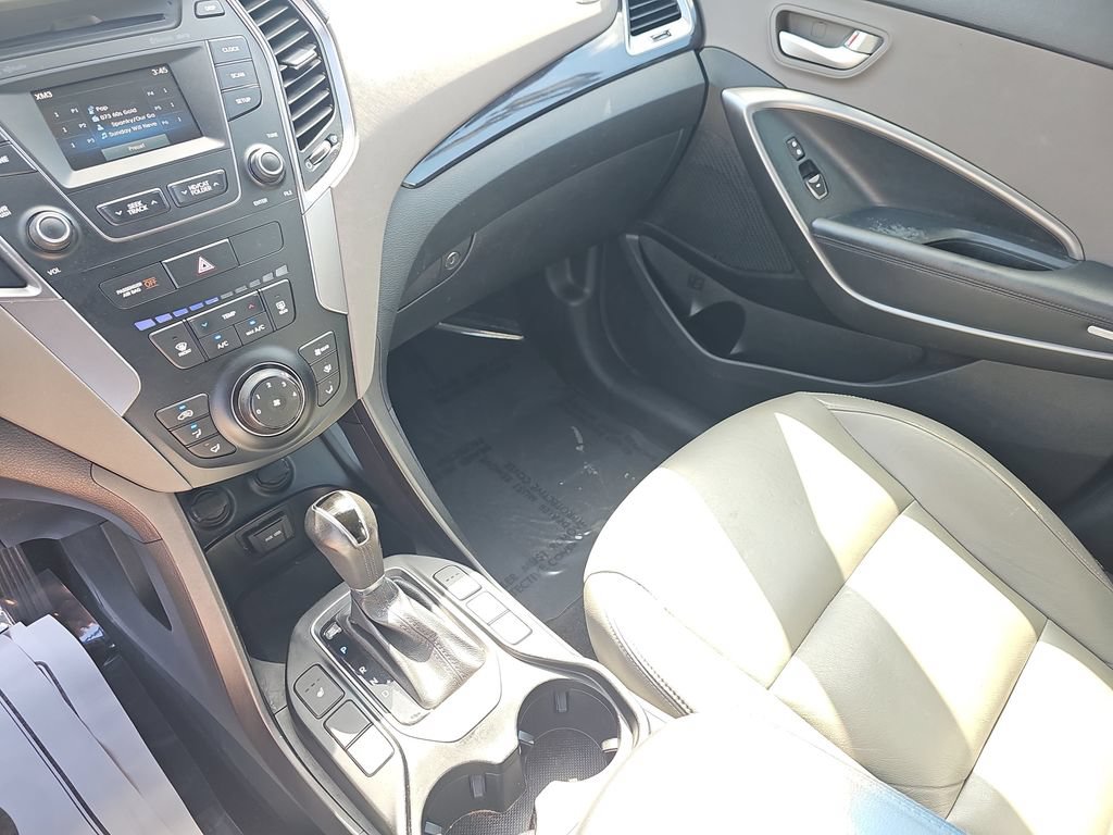 Used 2014 Hyundai Santa Fe GLS FWD image 24