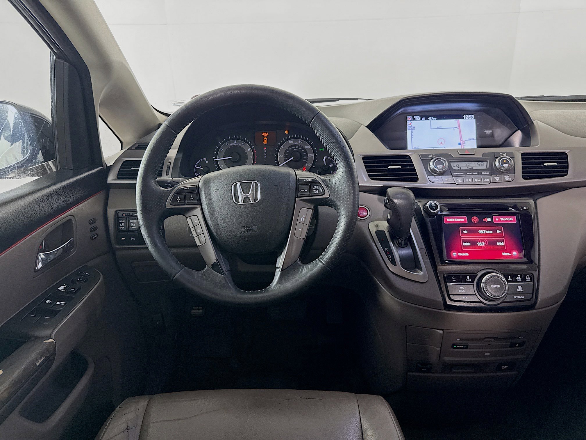 Used 2015 Honda Odyssey Touring image 28