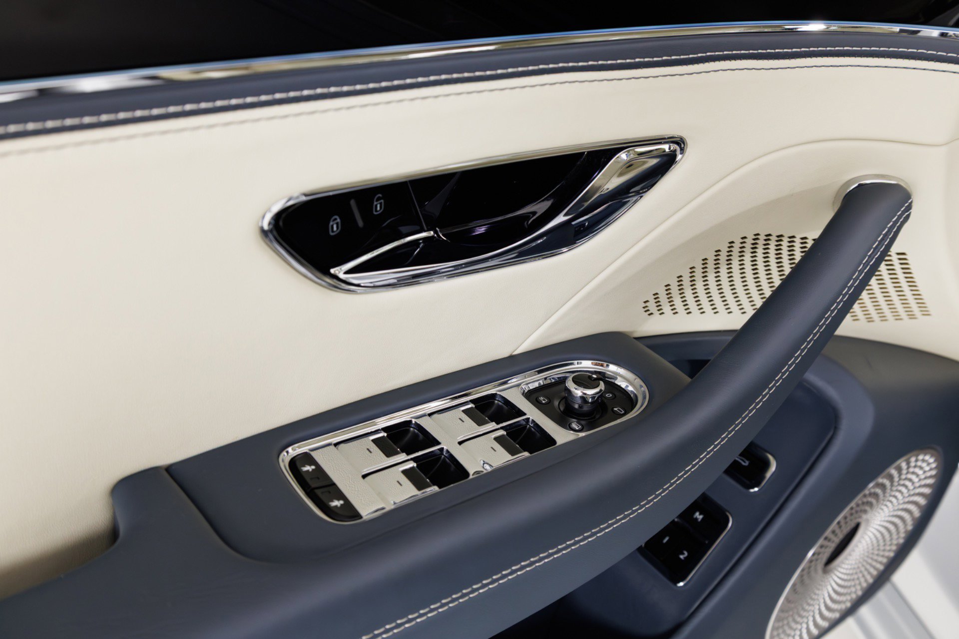 Used 2020 Bentley Flying Spur W12 AWD/4WD image 34