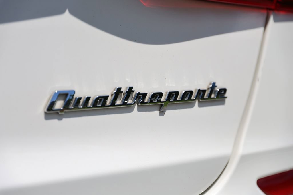 Used 2016 Maserati Quattroporte S Q4 AWD/4WD image 6