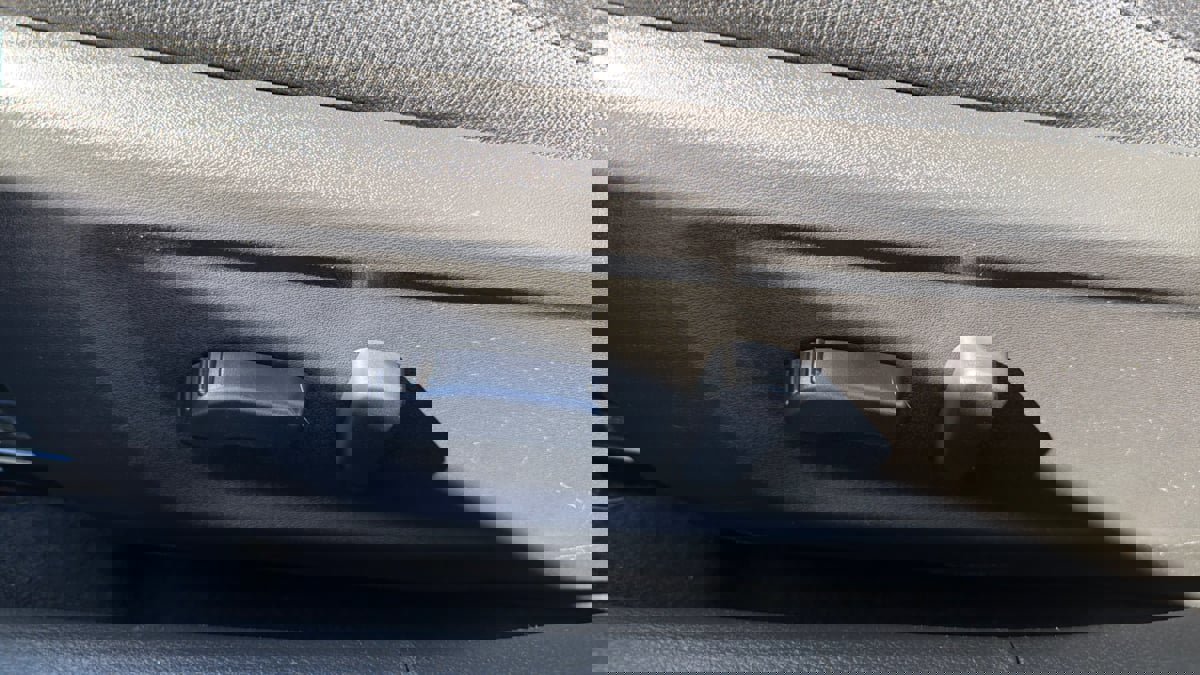 Used 2024 Nissan Altima 2.5 SV image 18