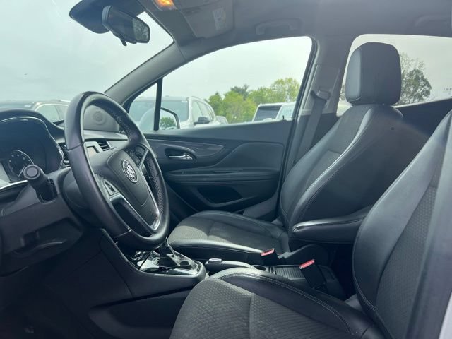 Used 2022 Buick Encore Preferred w/ Safety Package AWD/4WD image 15