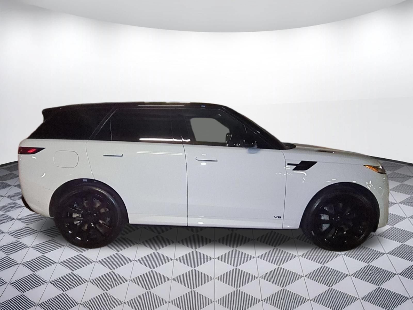 New 2026 Land Rover Range Rover Sport Dynamic SE AWD/4WD image 6