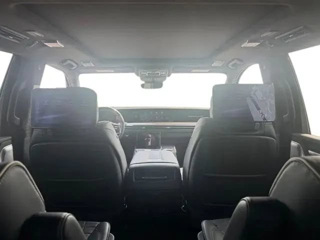 New 2026 Cadillac Escalade V AWD/4WD image 21