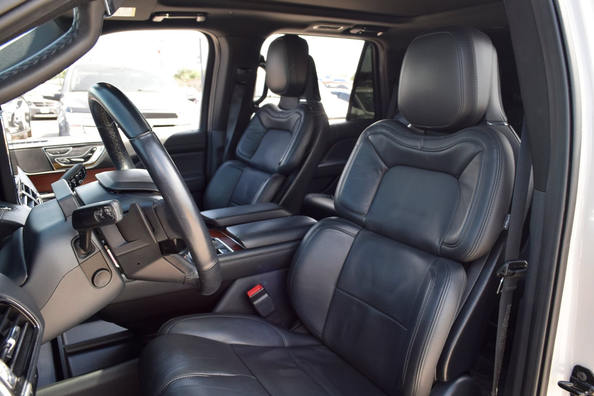 Used 2023 Lincoln Navigator Reserve RWD image 16
