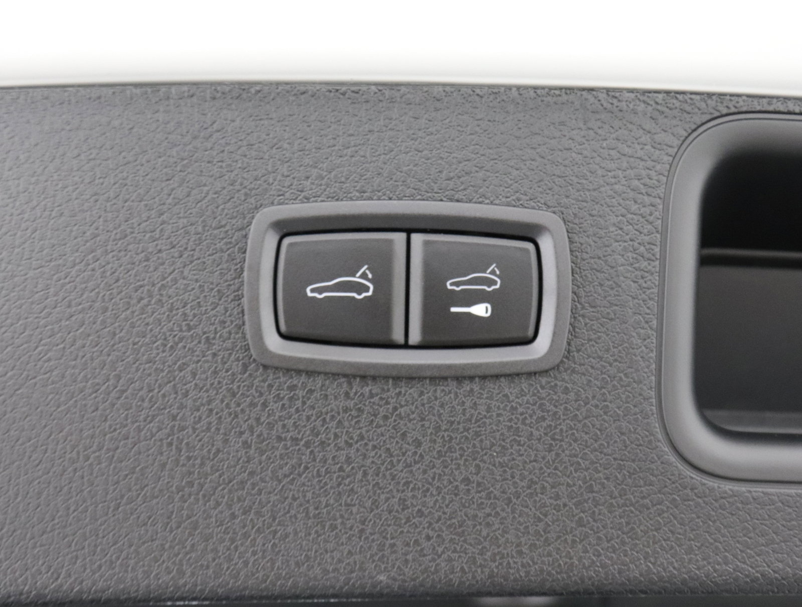 Used 2025 Porsche Macan image 17