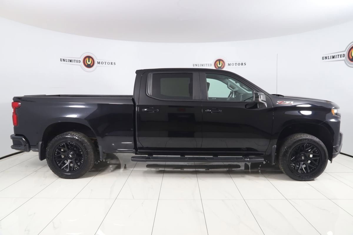 Used 2019 Chevrolet Silverado 1500 RST w/ True North Edition AWD/4WD image 2