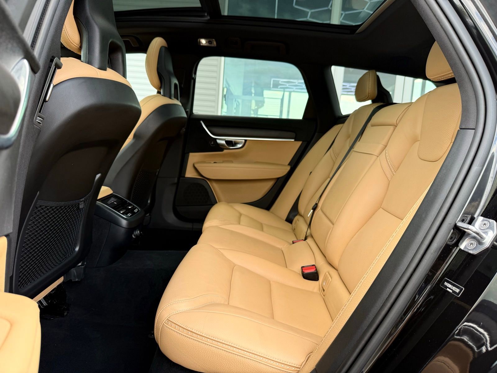 Used 2018 Volvo V90 T5 Cross Country w/ Convenience Package image 22