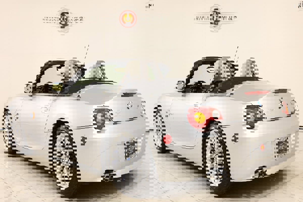 Used 2004 BMW Z4 2.5i image 4
