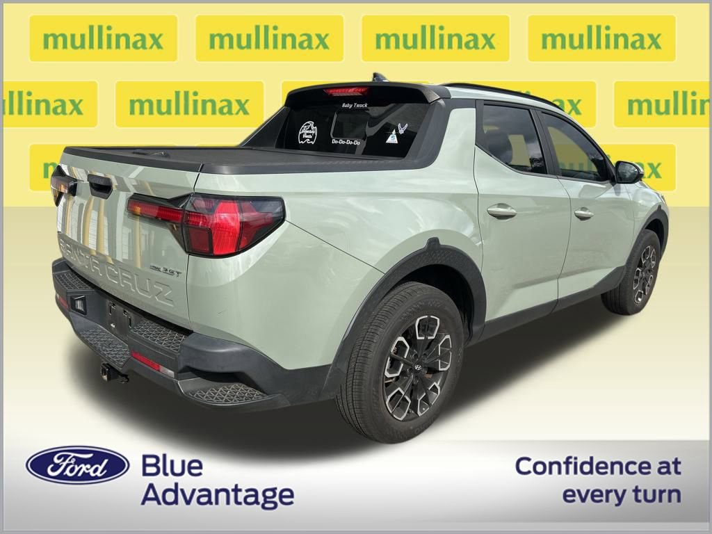 Used 2022 Hyundai Santa Cruz SEL Premium image 2