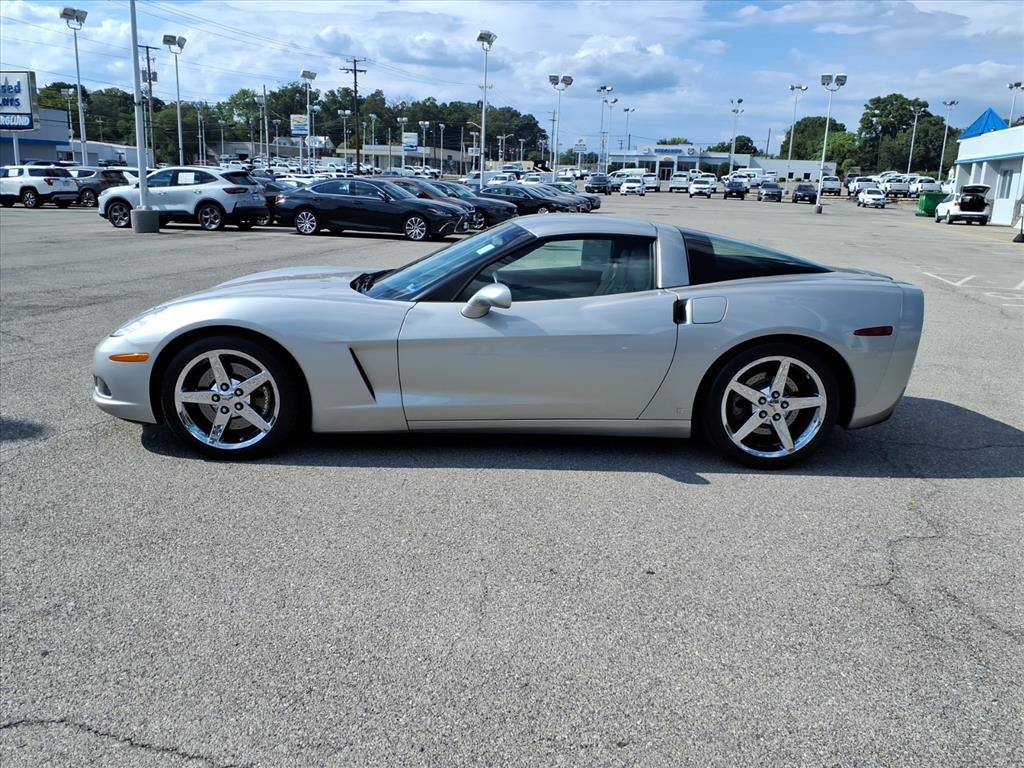 Used 2008 Chevrolet Corvette Coupe w/ Preferred Equipment Group RWD image 7