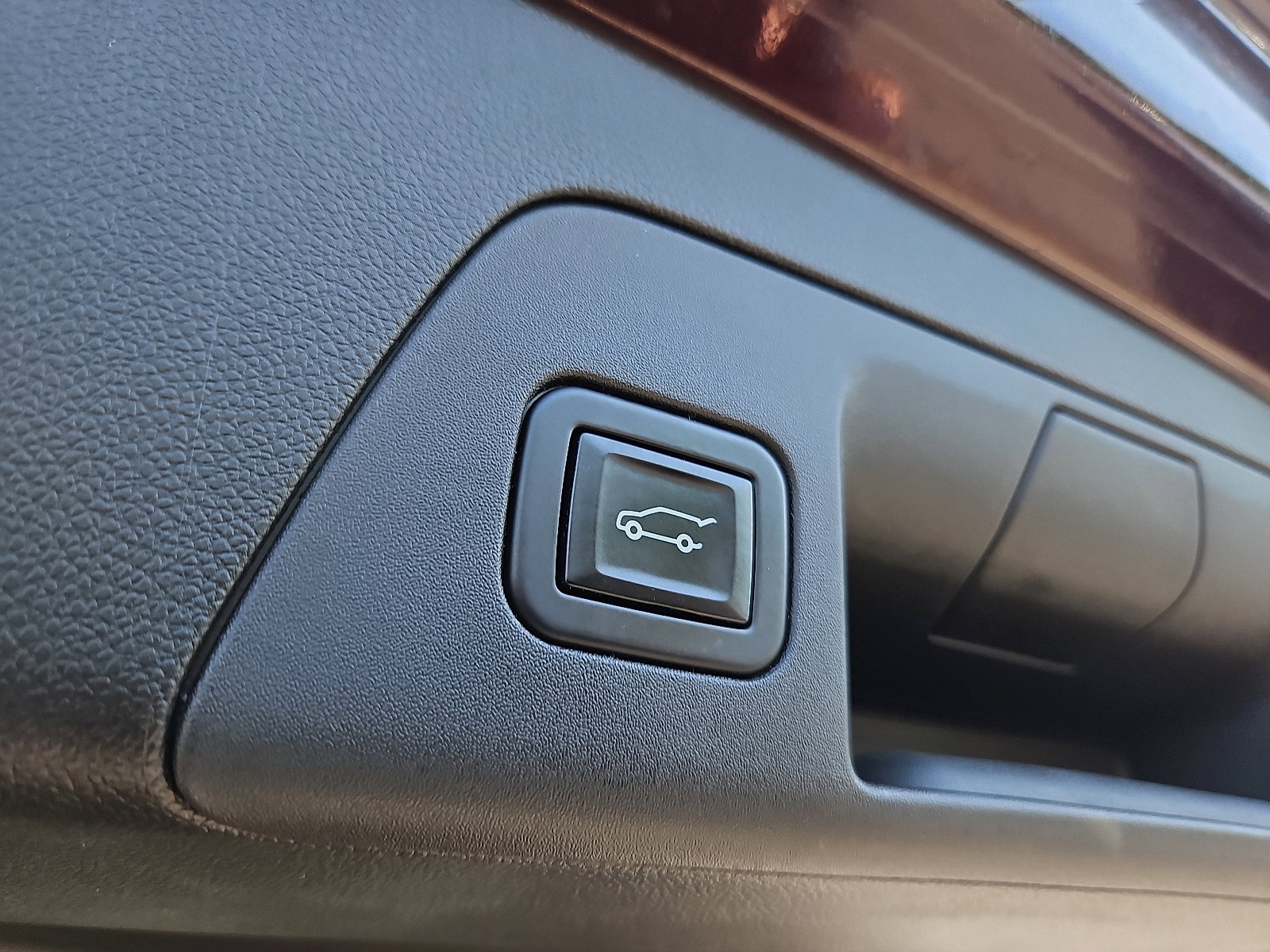 Certified 2022 Buick Envision Avenir w/ Technology Package II image 29