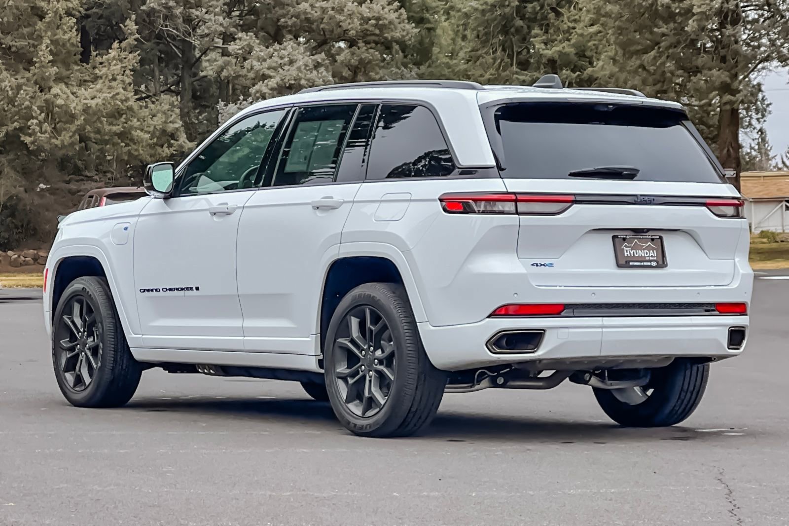 Used 2025 Jeep Grand Cherokee Limited 4xe image 6