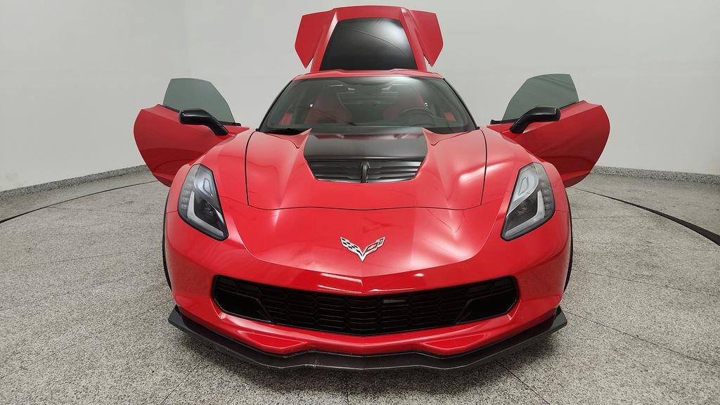 Used 2015 Chevrolet Corvette Z06 w/ Chrome Badge Package RWD image 15
