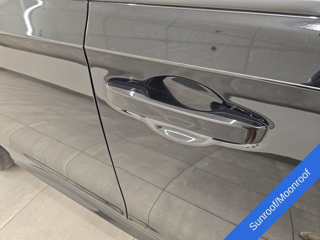 Used 2022 Honda Civic Touring image 8
