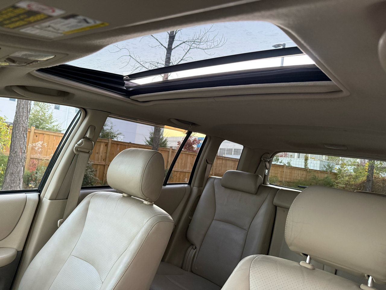 Used 2005 Toyota Highlander 4WD V6 w/ 3rd Row image 36