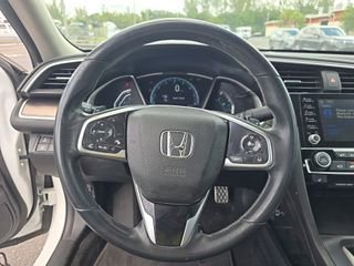 Used 2019 Honda Civic Touring image 10