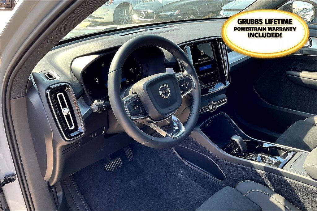 New 2026 Volvo XC40 B4 Plus w/ Protection Package Premier image 20