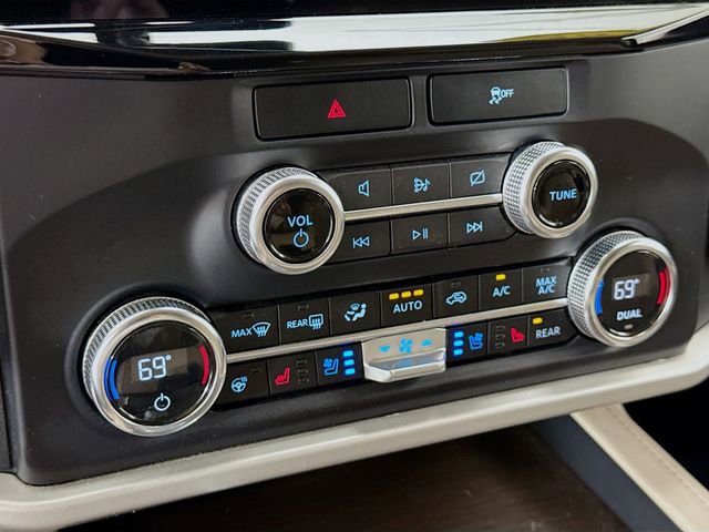 Used 2023 Ford Expedition Limited image 16