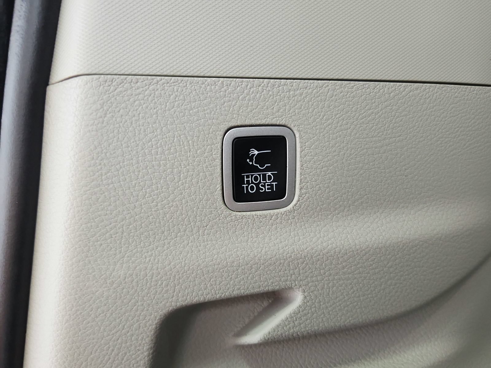 Used 2023 Jeep Grand Wagoneer L Series II AWD/4WD image 45