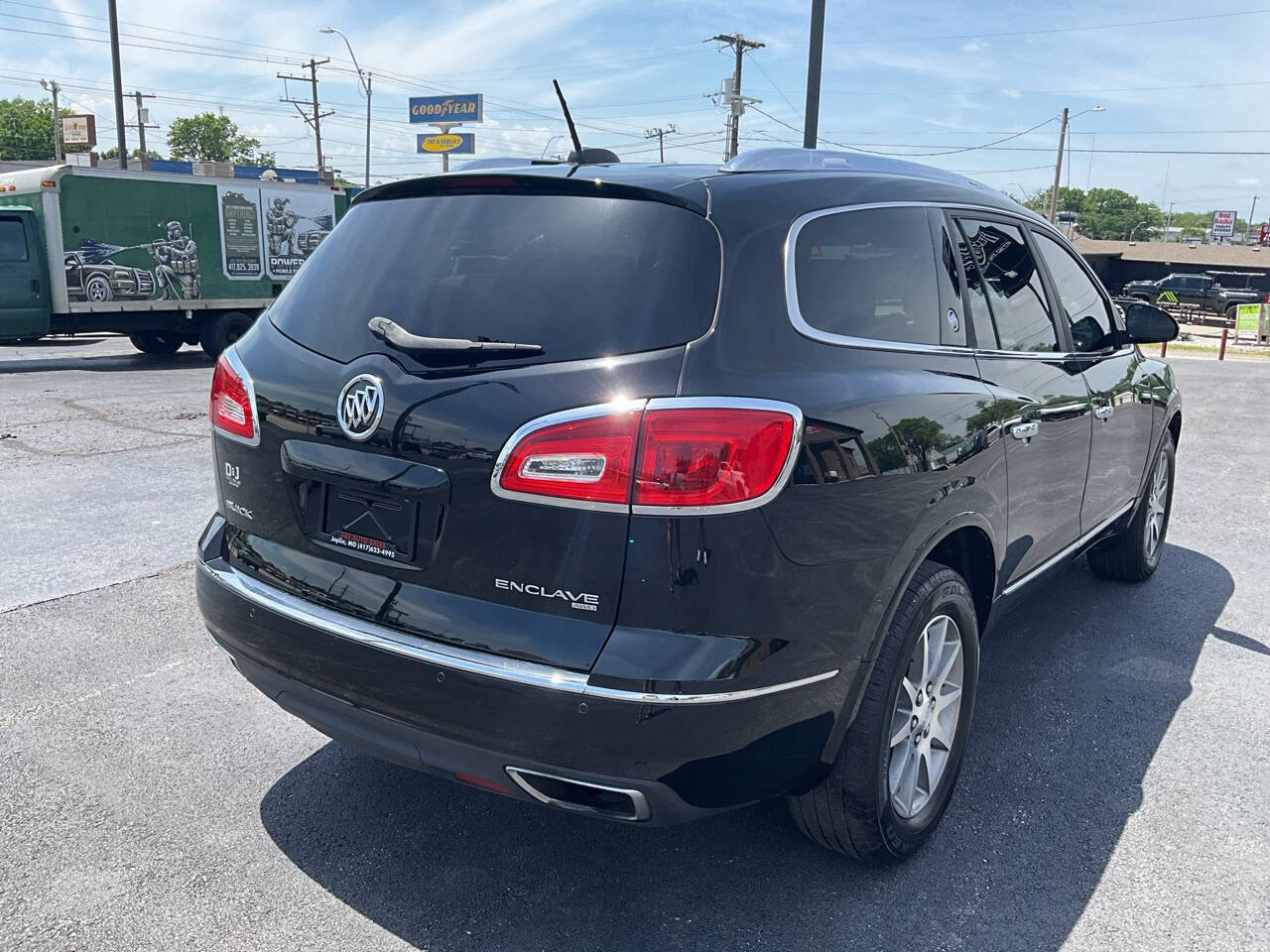 Used 2017 Buick Enclave Leather AWD/4WD image 5