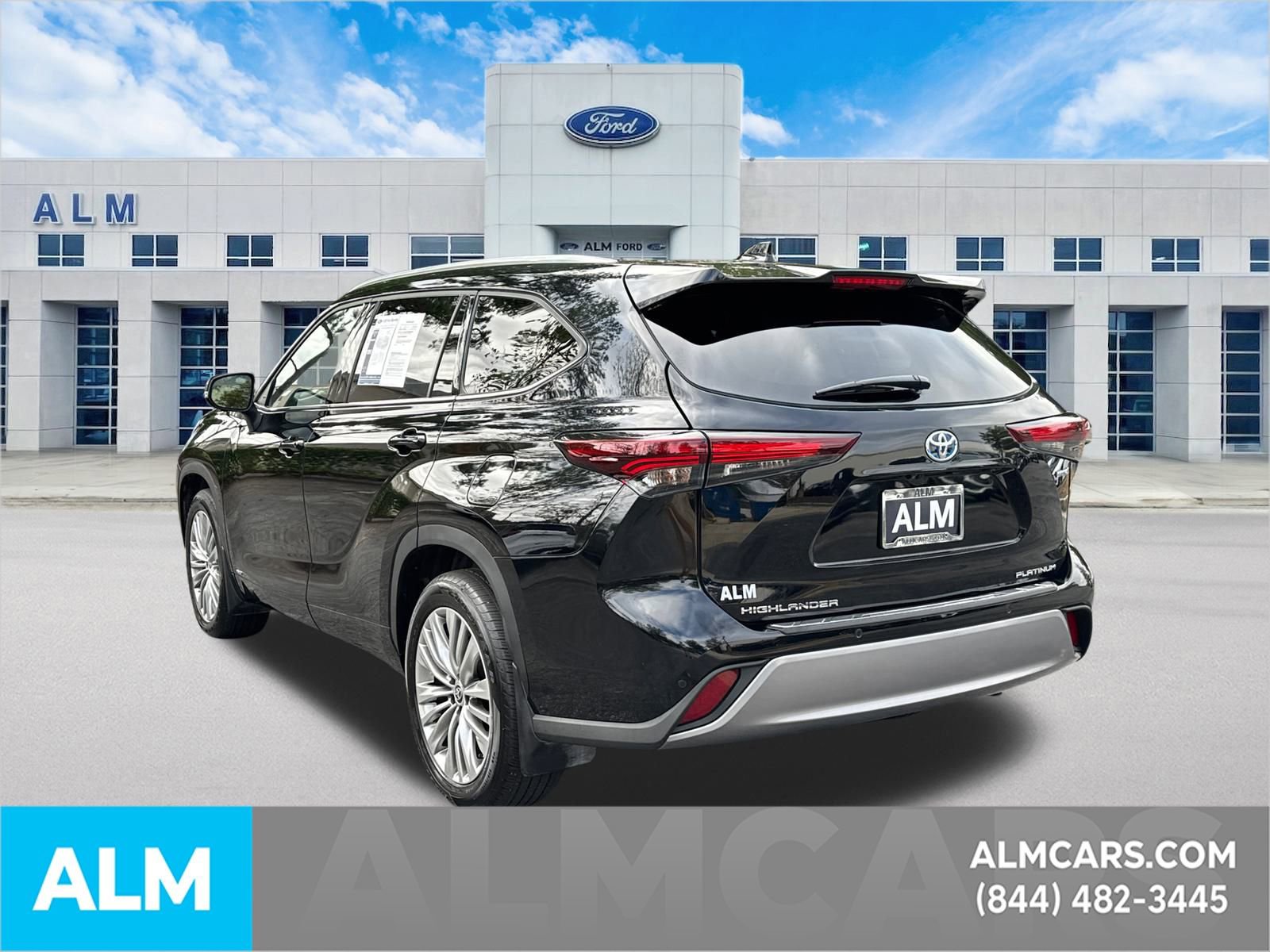 Used 2024 Toyota Highlander Limited image 9