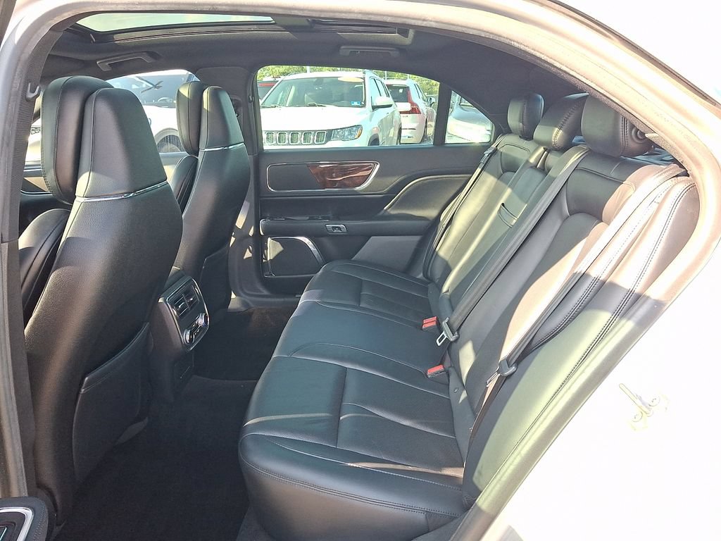 Used 2017 Lincoln Continental Reserve AWD/4WD image 10