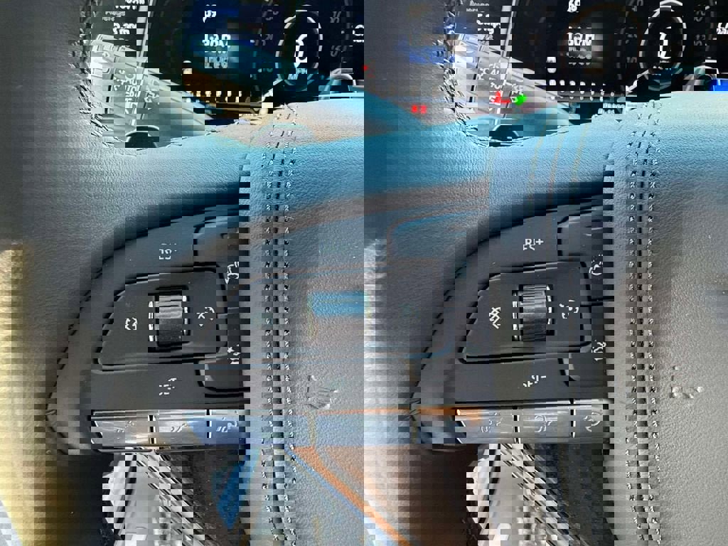 New 2024 Cadillac Escalade Premium Luxury Platinum image 17