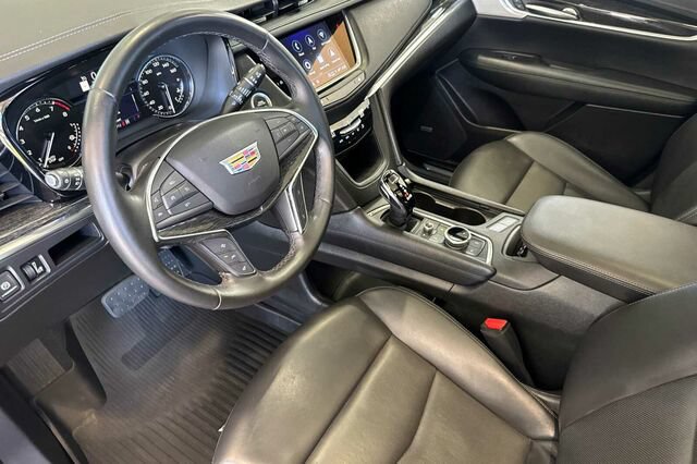 Certified 2023 Cadillac XT5 Premium Luxury w/ LPO, Floor Liner Package AWD/4WD image 10